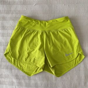 Nike Women's Athletic Shorts - Neon Yellow